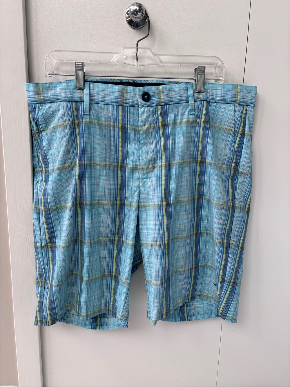 Tommy Bahama Shorts Mens Island Zone Plaid  Performance Shorts Size 36